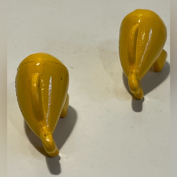 2 Vintage Bubble Guppies Small Toys Action Figures Toys - Cake Topper - Diorama - Picture 4 of 5